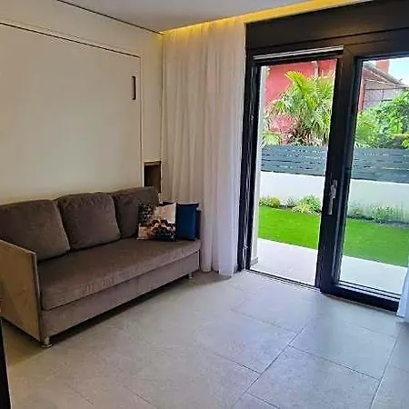 Urban Oasis - Private Fenced Garden With Bbq Area فندق 4*
