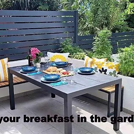 فندق Urban Oasis - Private Fenced Garden With Bbq Area