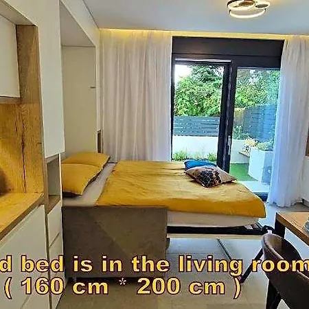 Urban Oasis - Private Fenced Garden With Bbq Area فندق غييكا
