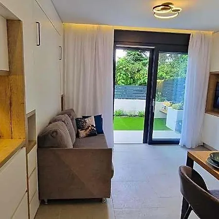 فندق Urban Oasis - Private Fenced Garden With Bbq Area 4*