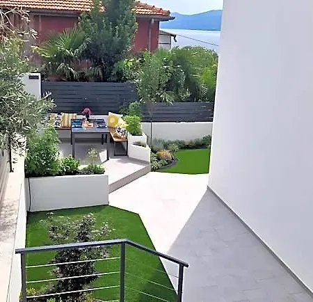 Urban Oasis - Private Fenced Garden With Bbq Area 4* غييكا